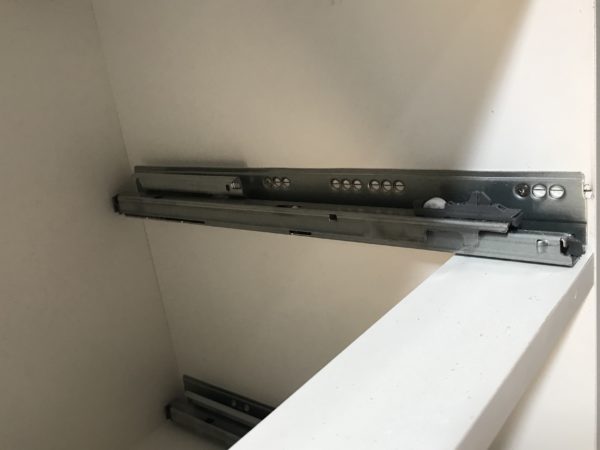 システムキッチンの引き出し作り方・ブルム社製タンデムボックス プラス（ブルモーション） ｜ 家具職人の消えたお仕事ブログとライフスタイル
